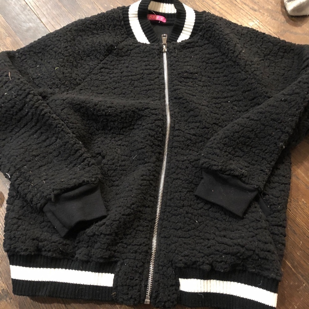 MENU adorable lightweight jacket or sweater M